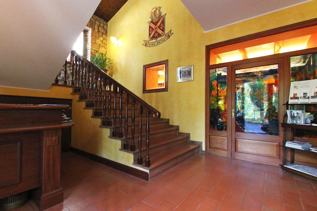 La Torre Ai Mari Hotel Sarteano Luaran gambar