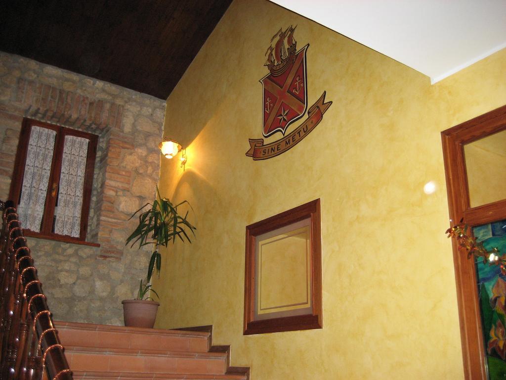 La Torre Ai Mari Hotel Sarteano Luaran gambar